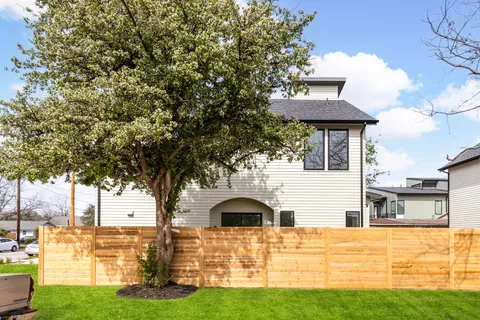 $1,050,000 | 2910 East 4th Street, Austin, TX 78702