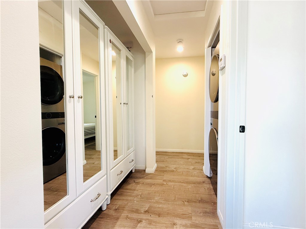 14080 Mohawk Road Apple Valley, CA 92307 - Photo 20 of 26 Hallway