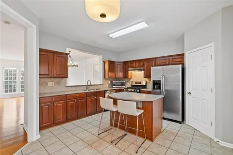 $427,400 | 2428 Bridlewood Drive, Unit 24, Atlanta, GA 30339