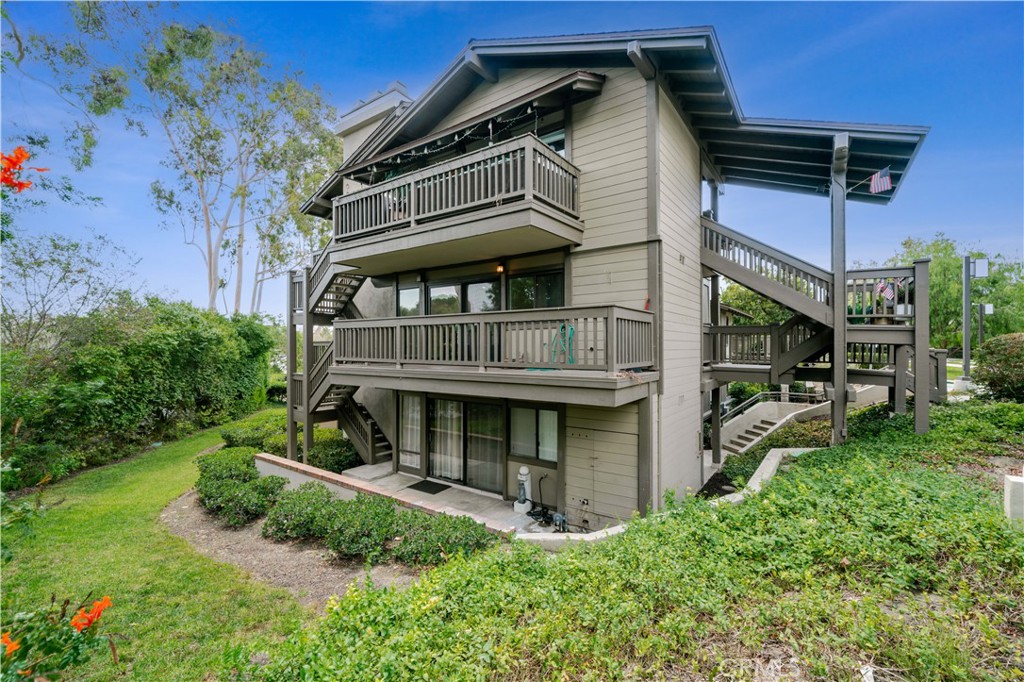 18 Rana, Unit 58 Irvine, CA 92612 - Photo 3 of 35 Gallery Image 3