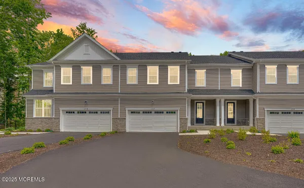 $5,200 | 173 Woolley Court, Oakhurst, NJ 07755