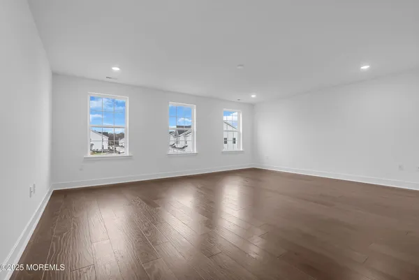 $5,200 | 173 Woolley Court, Oakhurst, NJ 07755