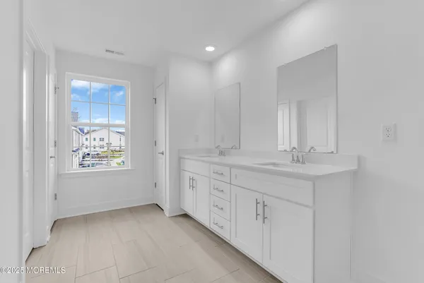 $5,200 | 173 Woolley Court, Oakhurst, NJ 07755
