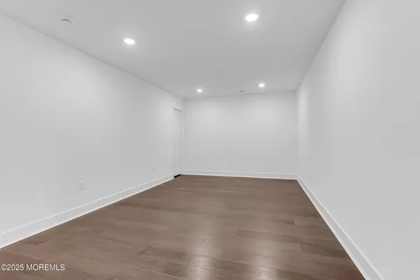 $5,200 | 173 Woolley Court, Oakhurst, NJ 07755