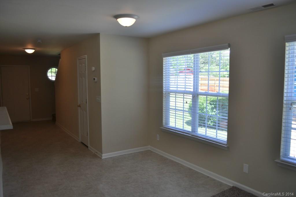 3826 Lake Road Charlotte, NC 28269 - Photo 3 of 9 Gallery Image 3