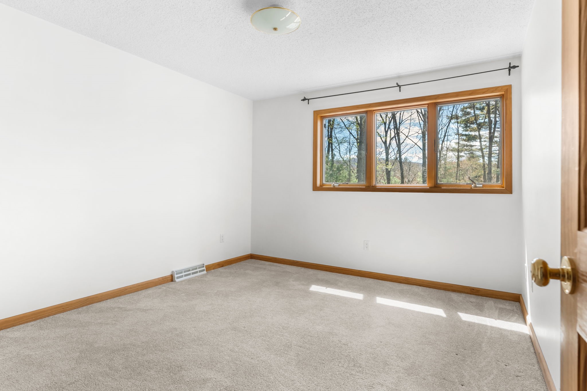 531 Clubhouse Road Vestal, NY 13850 - Photo 22 of 37