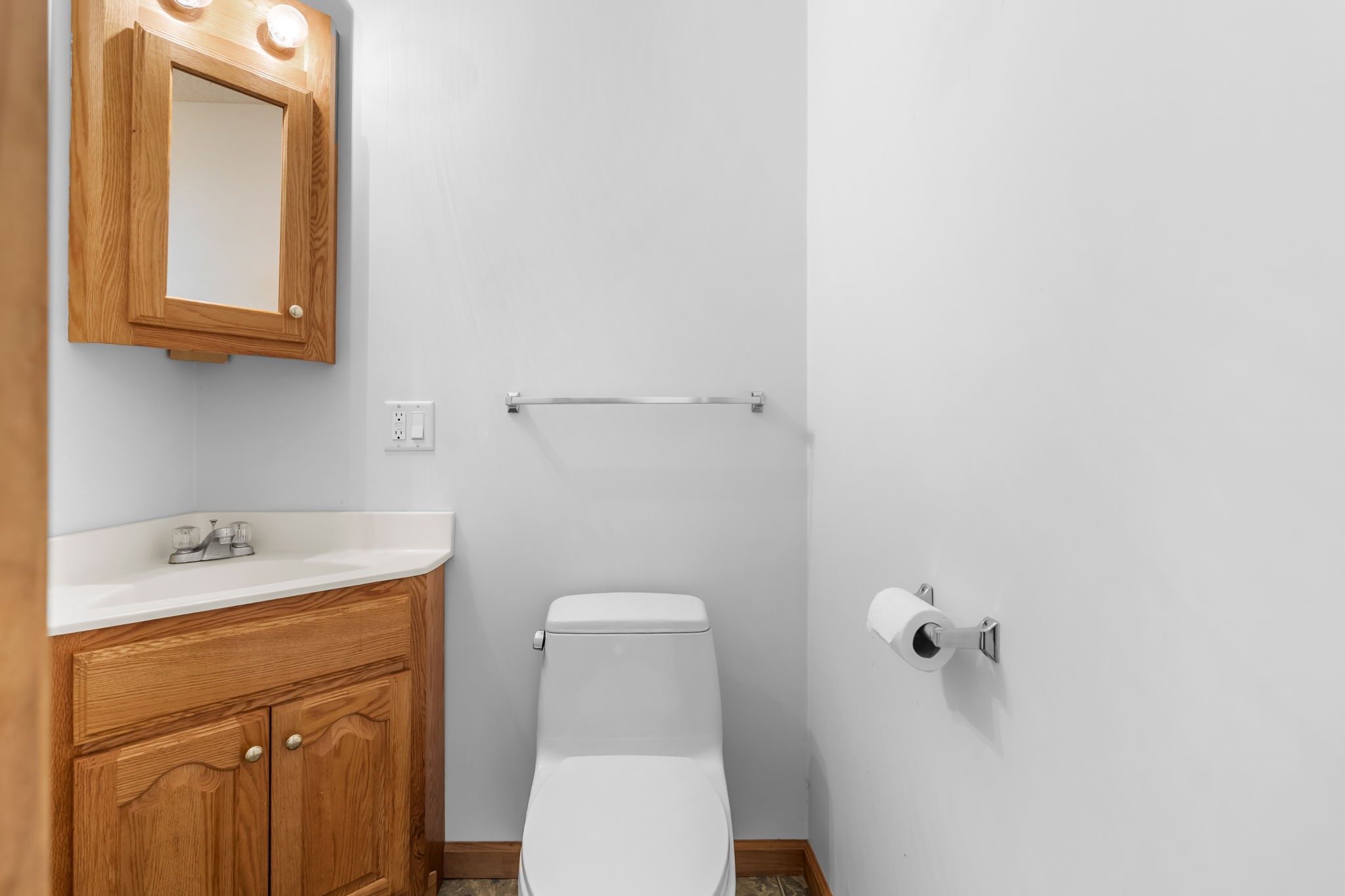 531 Clubhouse Road Vestal, NY 13850 - Photo 5 of 37
