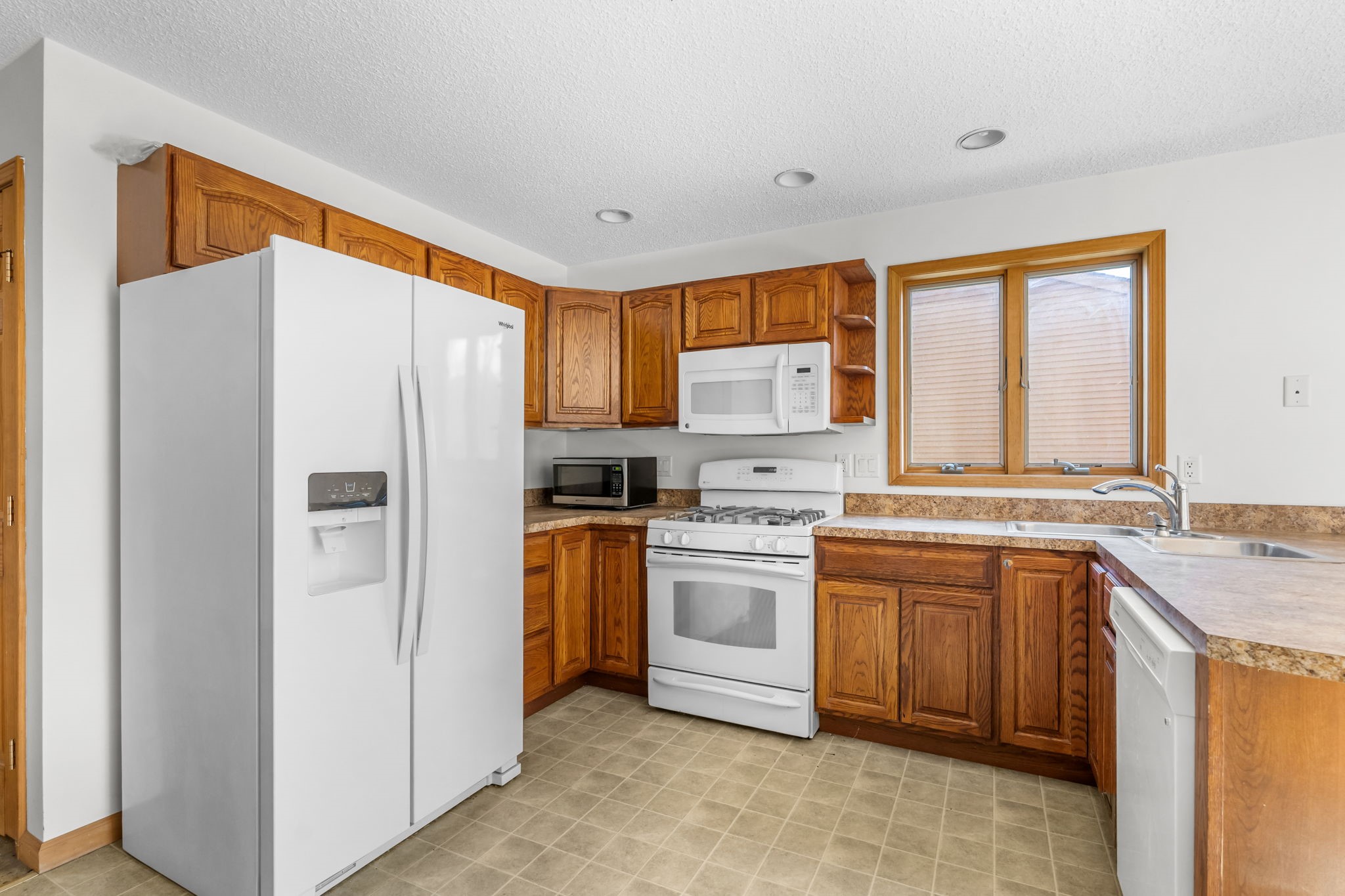 531 Clubhouse Road Vestal, NY 13850 - Photo 7 of 37
