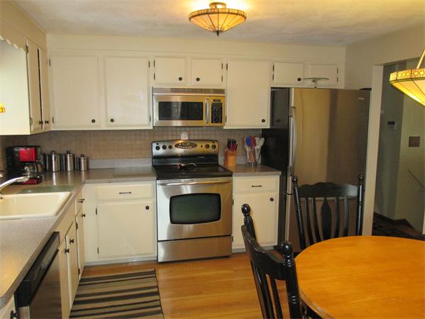 17 Jennifer Road Wakefield, MA 01880 - Photo 4 of 16 Gallery Image 4