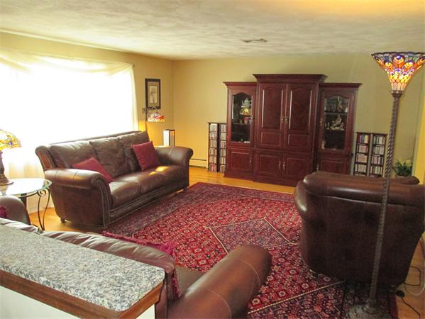 17 Jennifer Road Wakefield, MA 01880 - Photo 8 of 16 Gallery Image 8