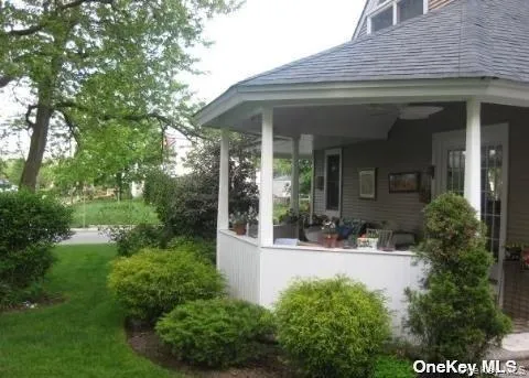 $4,700 | 207 Jefferson Avenue, Island Park, NY 11558
