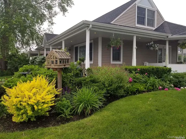 $4,700 | 207 Jefferson Avenue, Island Park, NY 11558