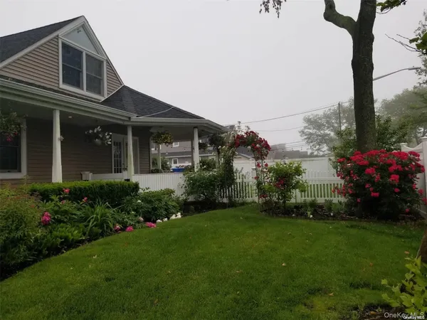 $4,700 | 207 Jefferson Avenue, Island Park, NY 11558