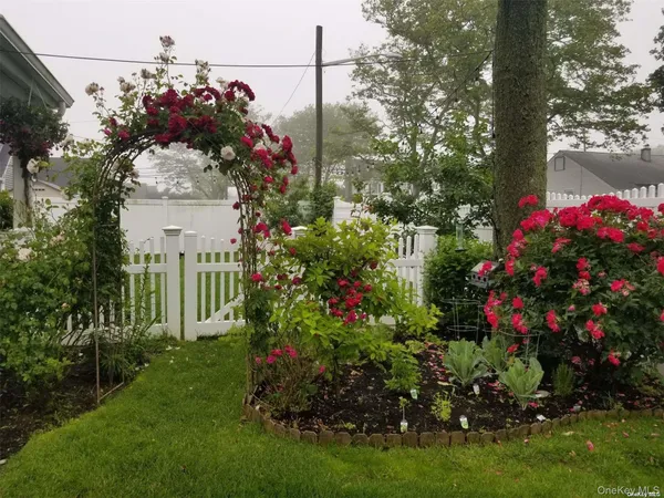 $4,700 | 207 Jefferson Avenue, Island Park, NY 11558