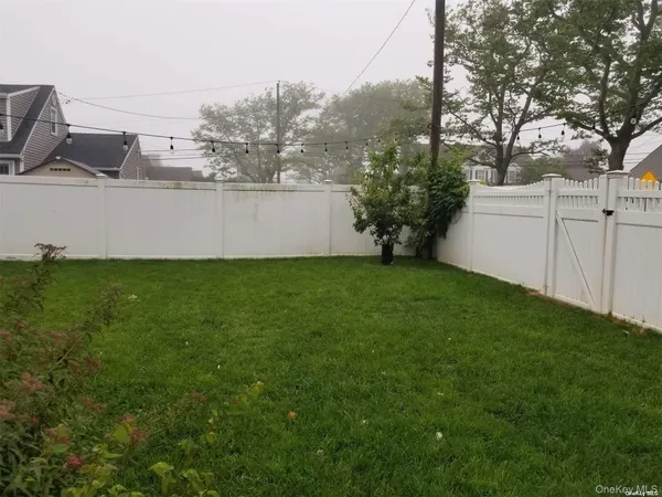 $4,700 | 207 Jefferson Avenue, Island Park, NY 11558