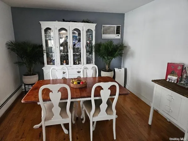 $4,700 | 207 Jefferson Avenue, Island Park, NY 11558