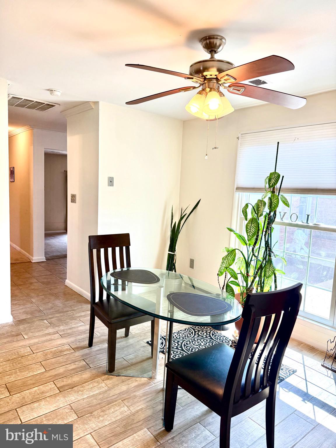 6810 Robinia Road Temple Hills, MD 20748 - Photo 4 of 24 Eat In Kitchen