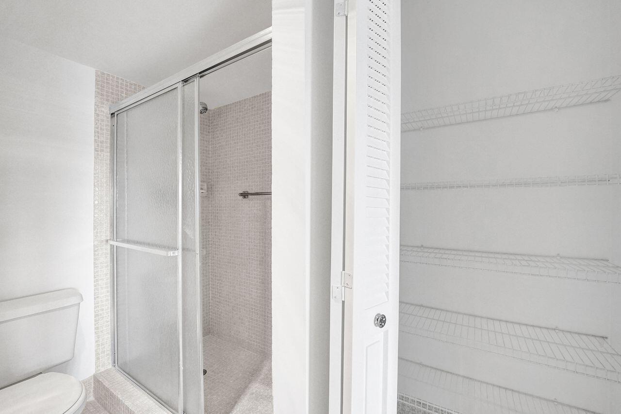 3084 Wolverton East Boca Raton, FL 33434 - Photo 17 of 39 12F84DDD-03B8-4A03-93E4-67A34014C205