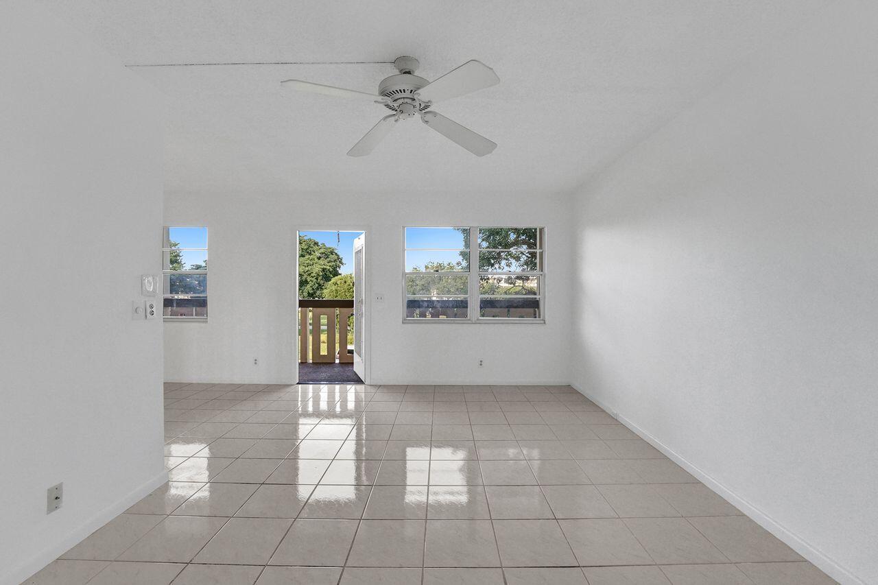 3084 Wolverton East Boca Raton, FL 33434 - Photo 6 of 39 908E376E-8ED7-465D-A7E9-A8CFB52DE032
