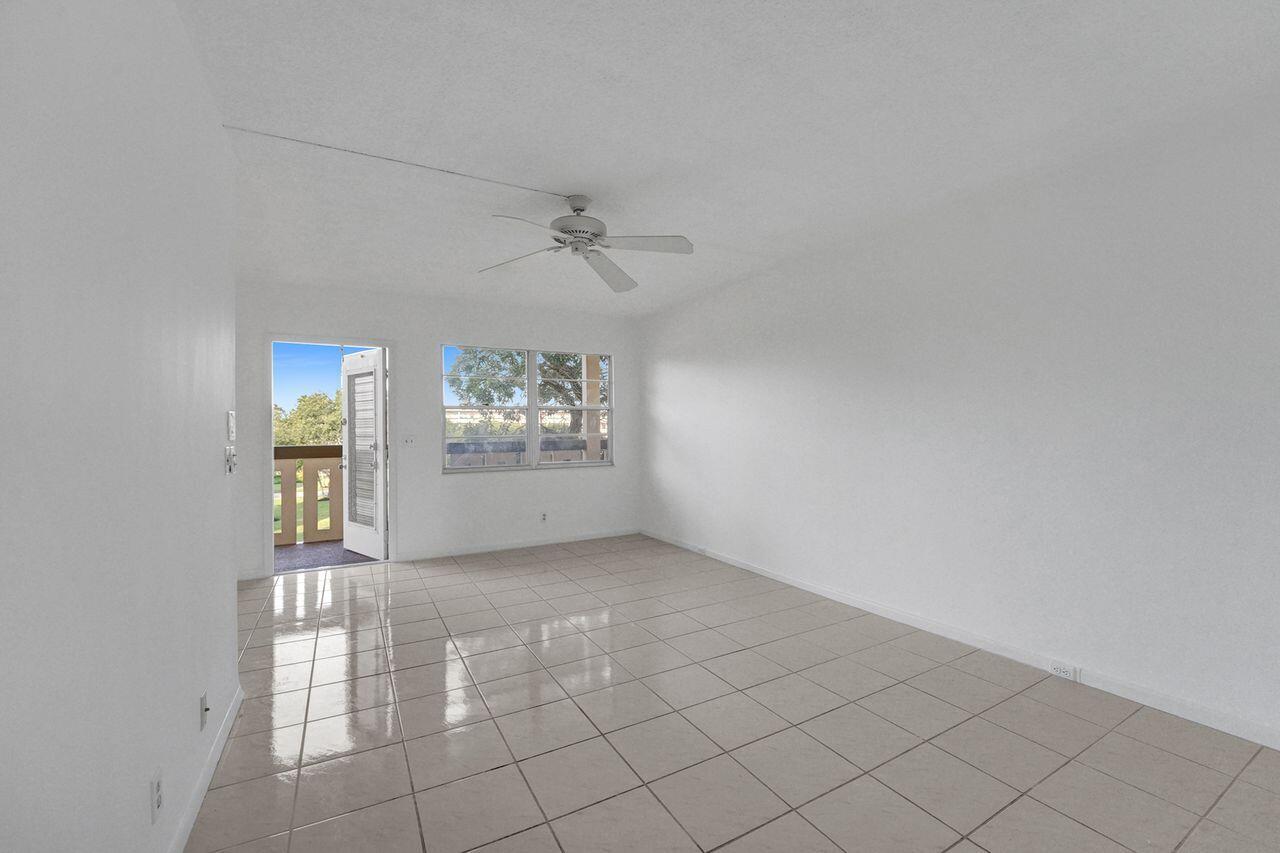 3084 Wolverton East Boca Raton, FL 33434 - Photo 8 of 39 F511BE7A-C13F-4DC9-9220-BAADEAF45D74