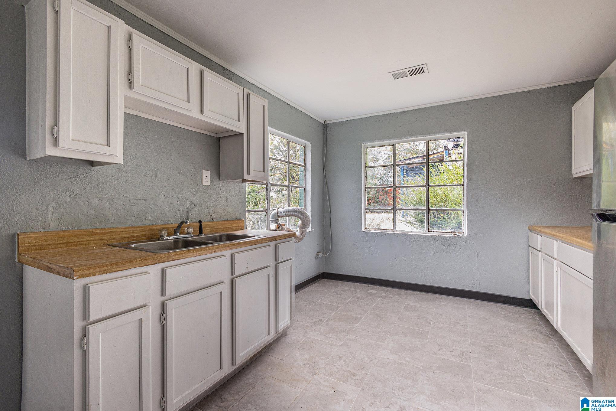505 64th Street Fairfield, AL 35064 - Photo 8 of 15