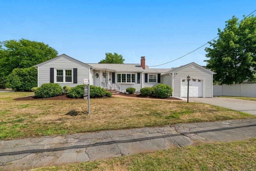 4 Abbott Road Waltham, MA 02452 - Photo 1 of 37 Gallery Image 1