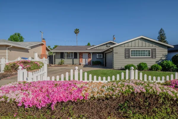$485,000 | 3058 Notre Dame Drive, Sacramento, CA 95826