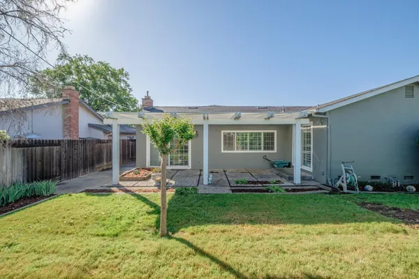 $485,000 | 3058 Notre Dame Drive, Sacramento, CA 95826