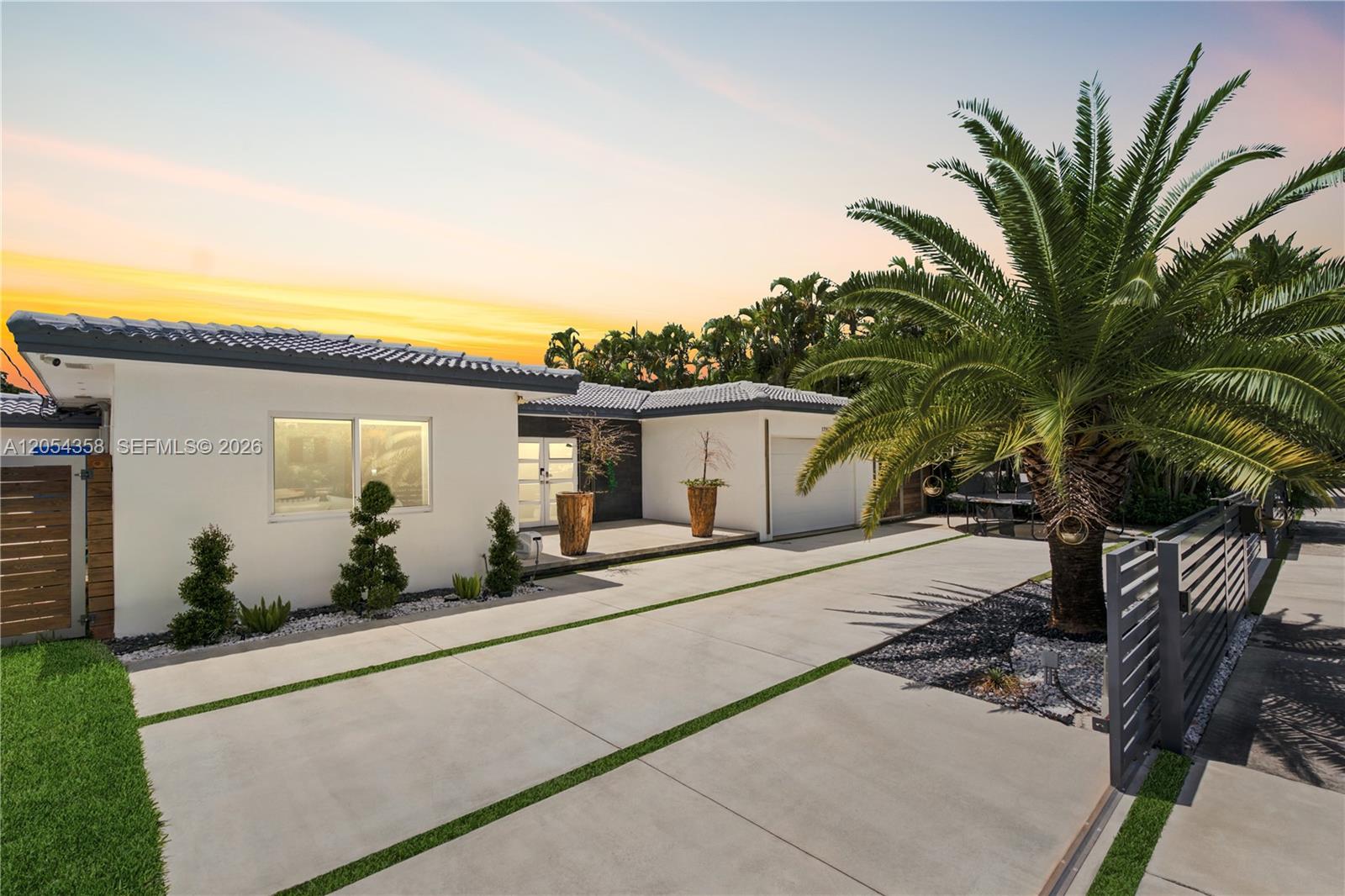 12930 Auralia Road North Miami, FL 33181 - Photo 30 of 34 Gallery Image 30