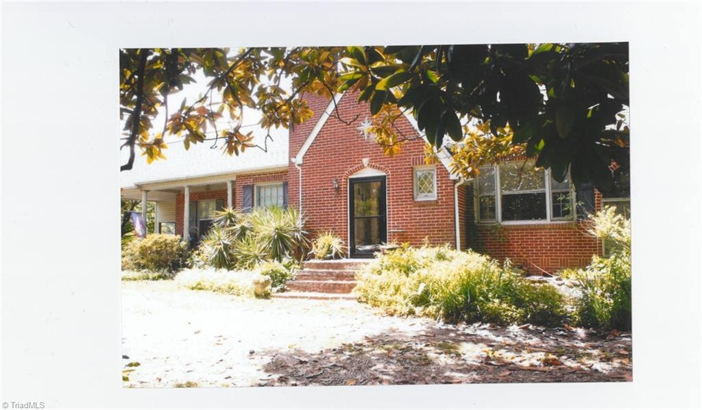 1538 Rogers Road Mount Airy, NC 27030 - Photo 2 of 5
