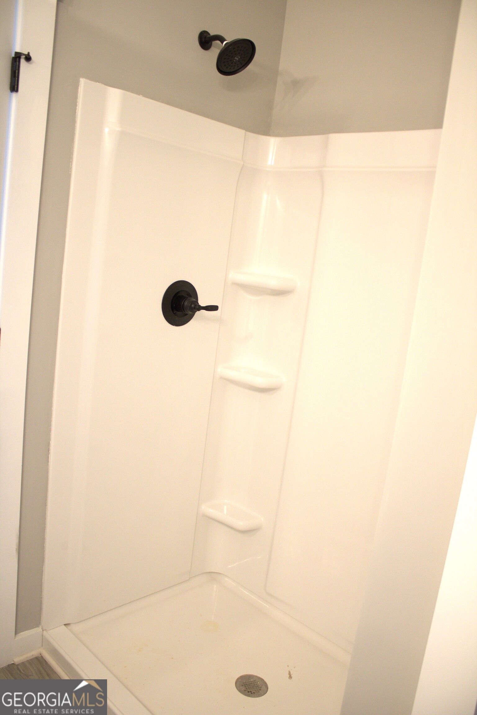 247 North Point Circle Hartwell, GA 30643 - Photo 13 of 18 a bathroom with a shower