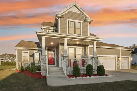 $719,900 | W200-n4888 Tamarind Way, Menomonee Falls, WI 53051