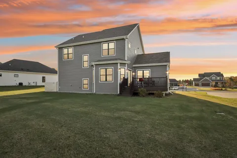 $719,900 | W200-n4888 Tamarind Way, Menomonee Falls, WI 53051