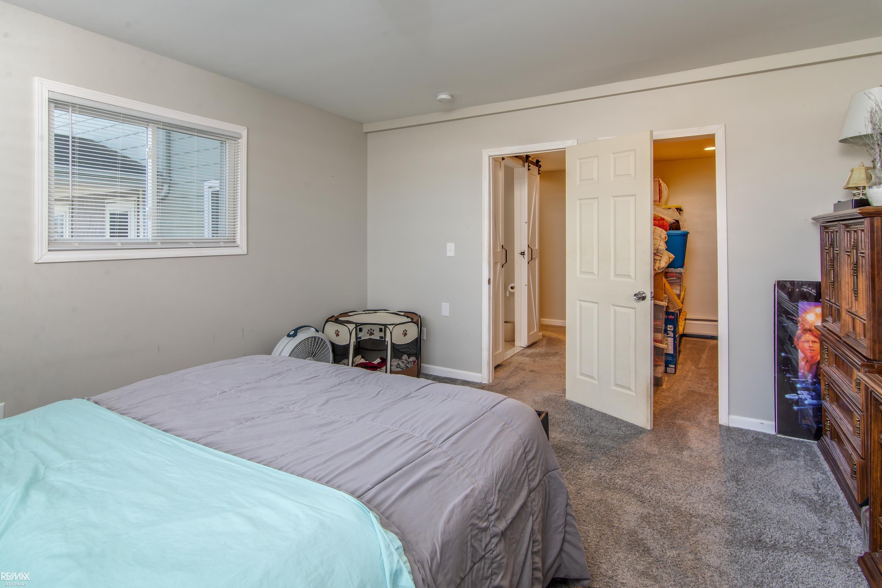 6123 Pointe Tremble Road Algonac, MI 48001 - Photo 17 of 44 50181103-e2f5a1e9-fa74-483c-9888-7b98390c40e5.JPG