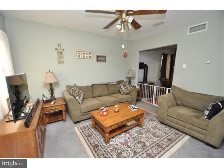 3416 North Ruch Street Whitehall, PA 18052 - Photo 6 of 24 Gallery Image 6