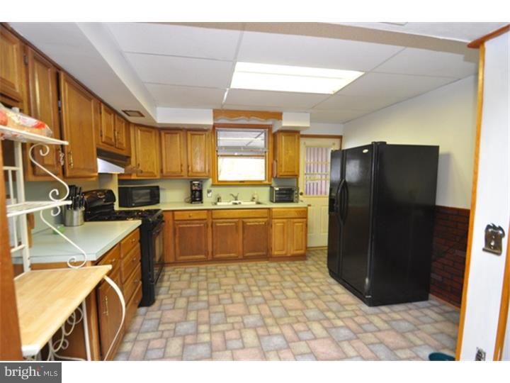 3416 North Ruch Street Whitehall, PA 18052 - Photo 9 of 24 Gallery Image 9