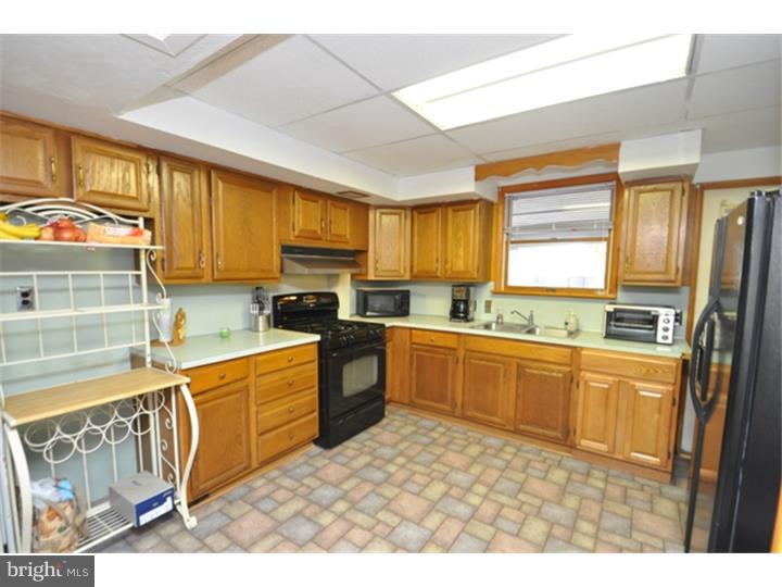 3416 North Ruch Street Whitehall, PA 18052 - Photo 10 of 24 Gallery Image 10