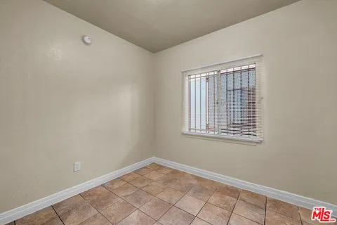 $829,000 | 1502 West 62nd Street, Los Angeles, CA 90047