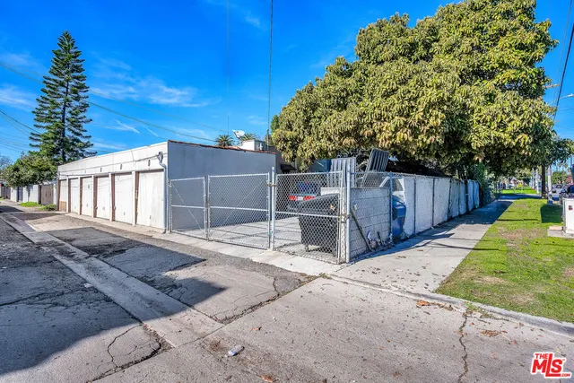 $829,000 | 1502 West 62nd Street, Los Angeles, CA 90047