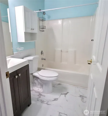 $330,000 | 30875 State Rte 20, Unit H102, Oak Harbor, WA 98277