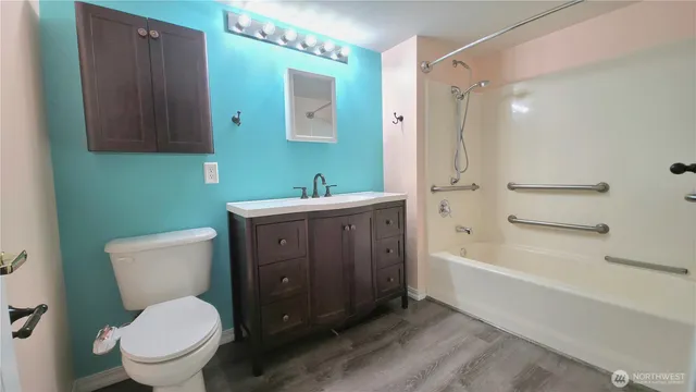 $330,000 | 30875 State Rte 20, Unit H102, Oak Harbor, WA 98277