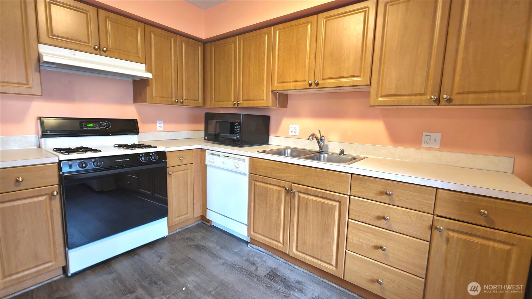 30875 State Rte 20, Unit H102 Oak Harbor, WA 98277 - Photo 5 of 27