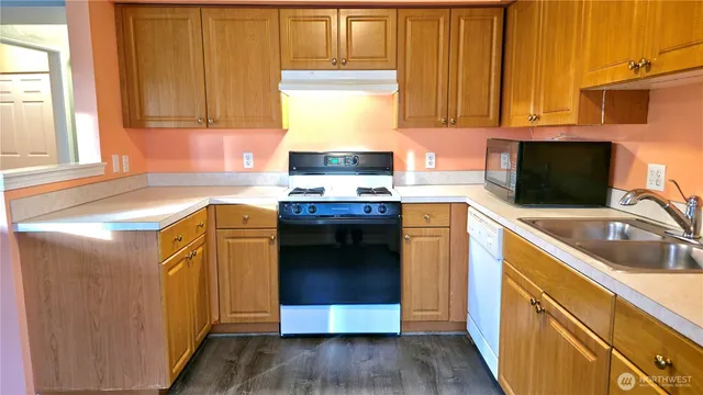 $330,000 | 30875 State Rte 20, Unit H102, Oak Harbor, WA 98277