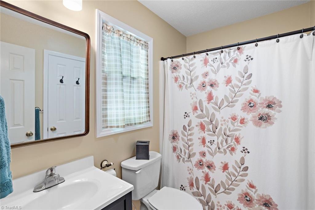 144 Riverside Court Lexington, NC 27292 - Photo 31 of 49