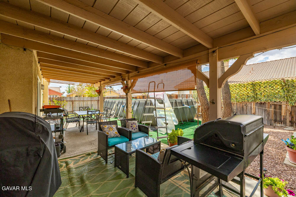2425 Williams Court Rosamond, CA 93560 - Photo 30 of 35 a living room filled with furniture