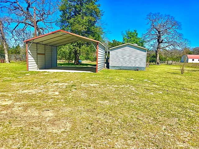 $190,000 | 155 F County Road 430, Buffalo, TX 75831