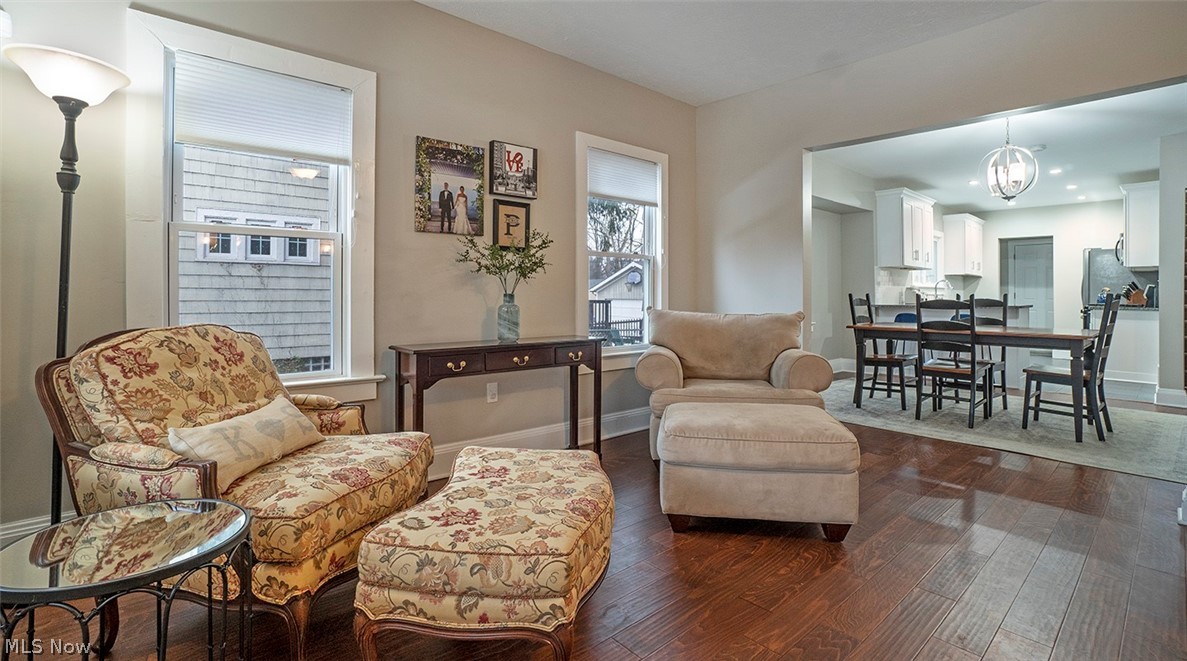 2578 Queenston Road Cleveland Heights, OH 44118 - Photo 4 of 27