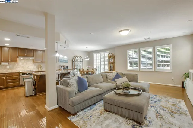 $1,098,000 | 626 Heligan Lane, Unit 4, Livermore, CA 94551