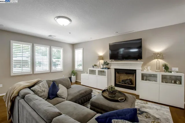 $1,098,000 | 626 Heligan Lane, Unit 4, Livermore, CA 94551