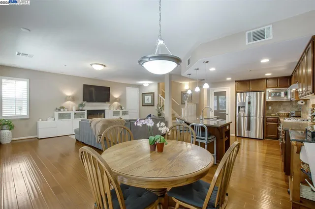 $1,098,000 | 626 Heligan Lane, Unit 4, Livermore, CA 94551